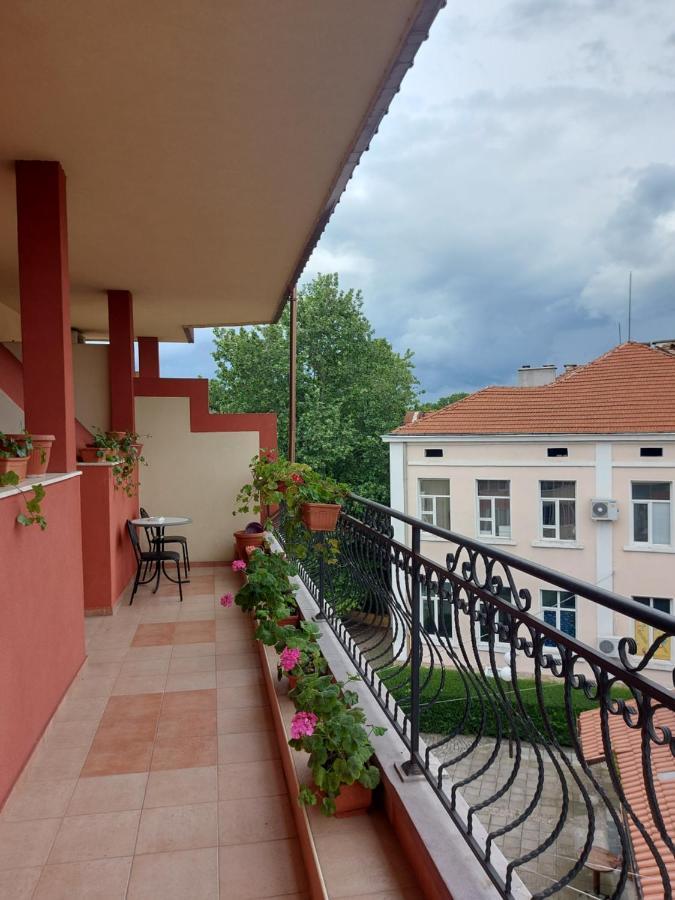 Hotel Elegant Complex Pasardschik Exterior foto
